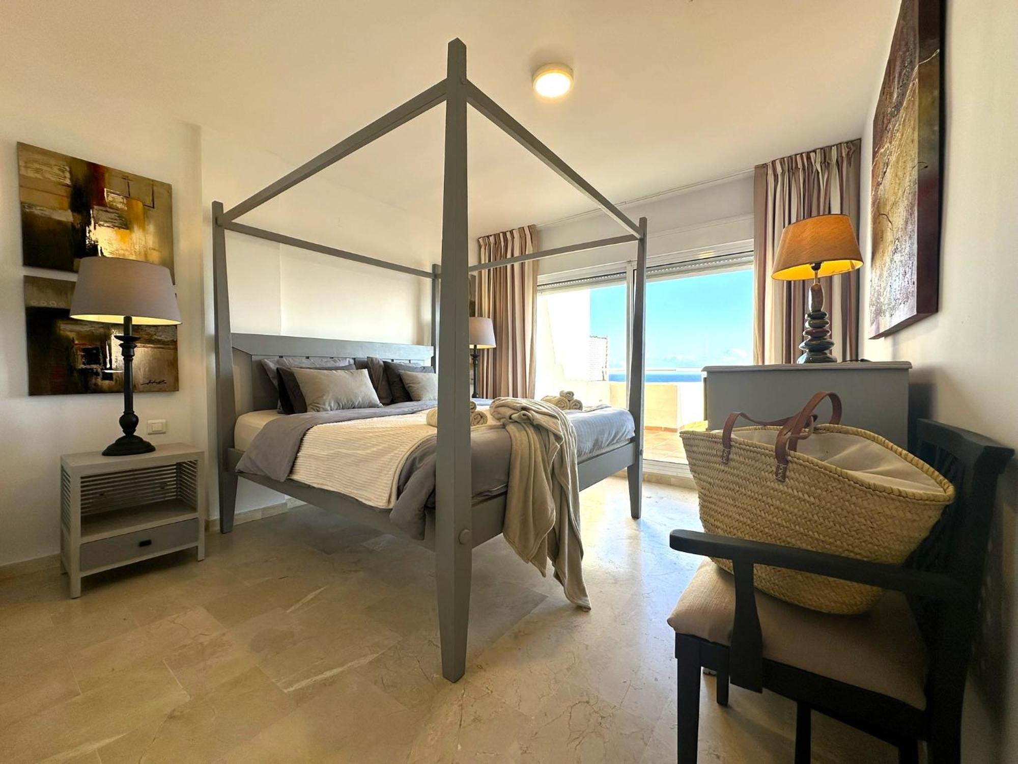 Apartments Bermuda Beach Estepona Bagian luar foto