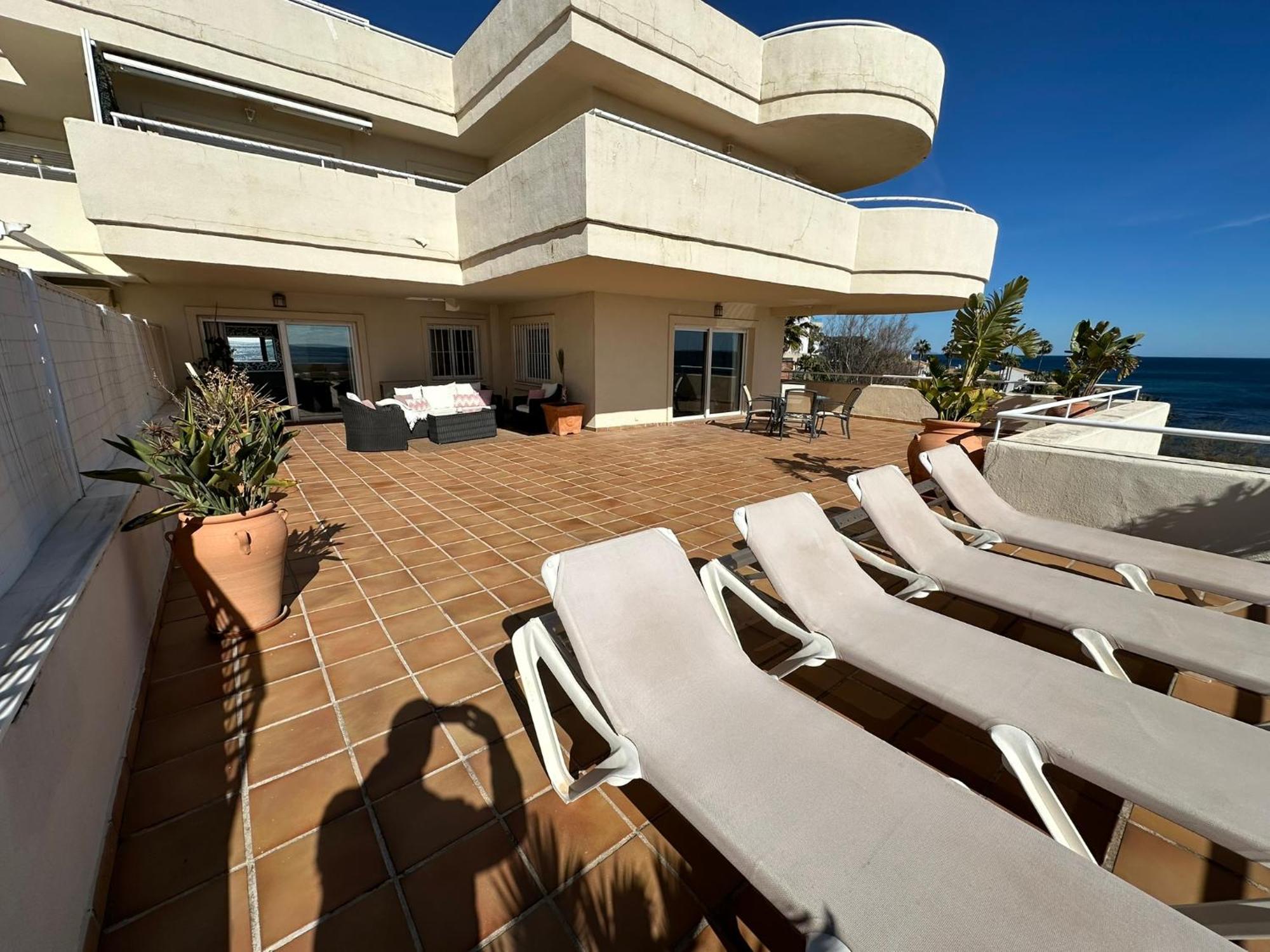 Apartments Bermuda Beach Estepona Bagian luar foto
