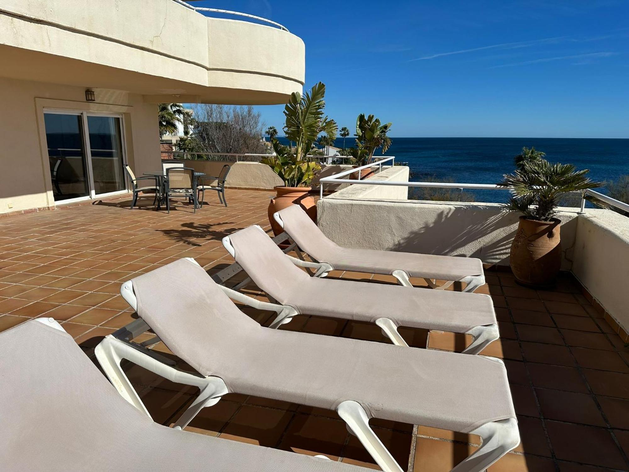 Apartments Bermuda Beach Estepona Bagian luar foto